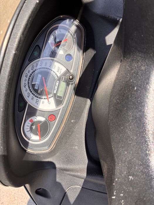 Suzuki burgman 200 кубика
