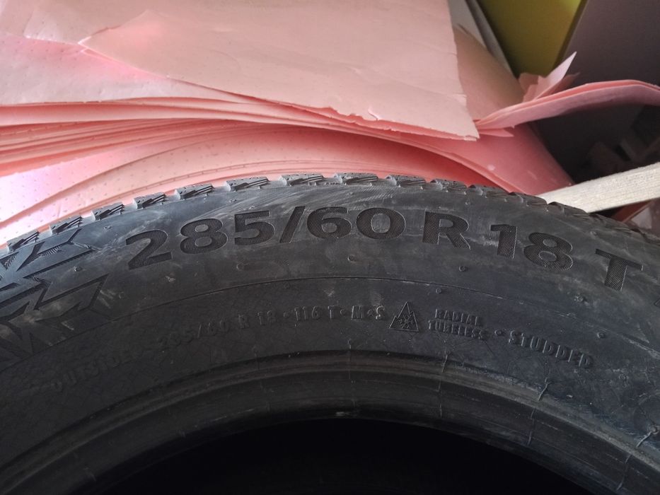 Продам резину зима 285 60R18