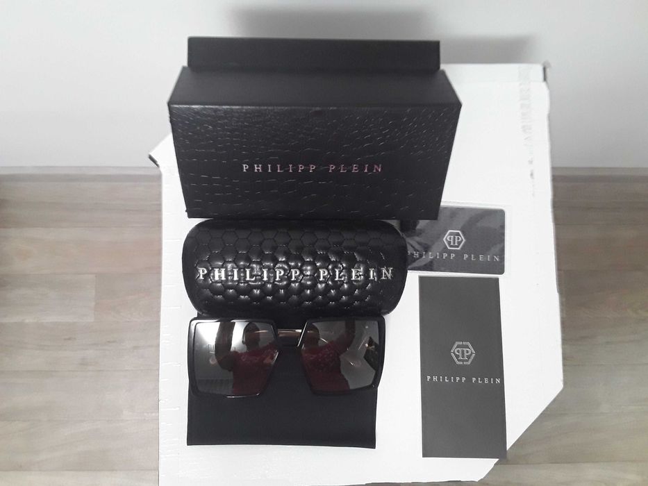 Ochelari de soare damă  PHILIPP PLEIN  sunt noi , 700 de lei