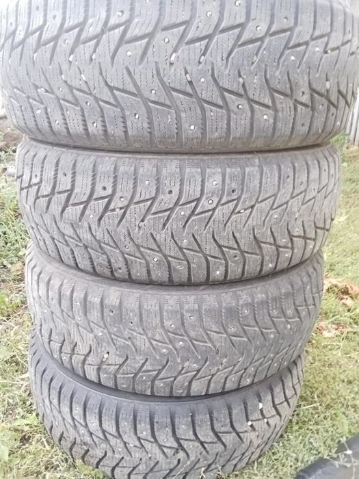 Продам зимние покрышки