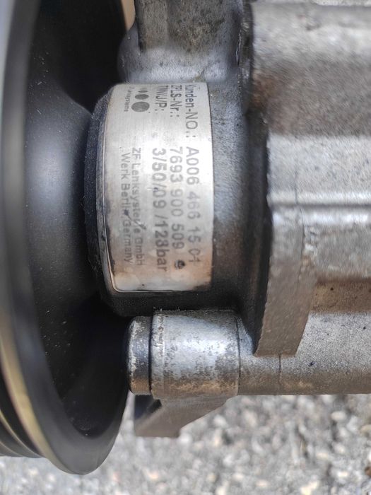 Хидравлична помпа за мерцесес(ц-класаw204)(е-класаw212) с датчик