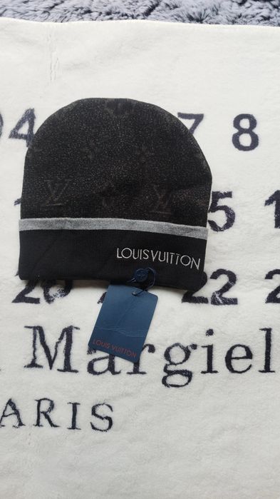 Caciula Louis Vuitton