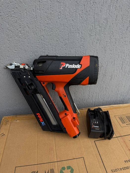 Pistol de bătut cuie Paslode PPNXI, 2025