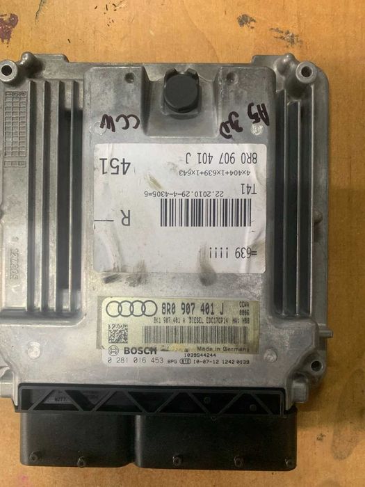 Компютър мотор двигател ECU AUDI A4 A5 Q5 3.0TDI CCW 8R0907401J