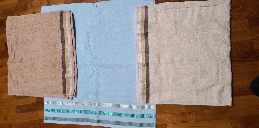 Proasope noi din bumbac  50x90--29 buc/40 lei 70x140--6 buc/50 lei