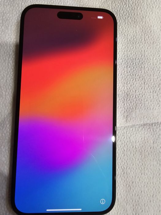 Iphone 15 плюс чисто нов