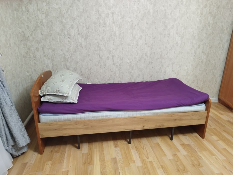 Кровать  одноместный  1шт бесплатно