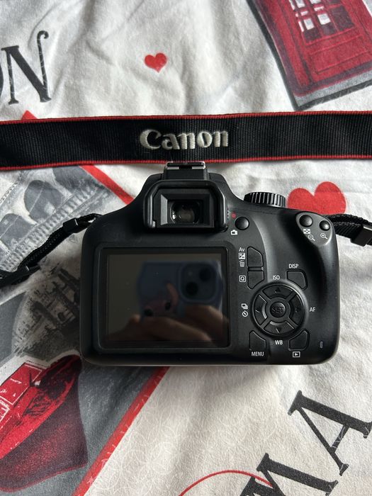 ПРОДАВАМ СПЕШНО!!!Canon Eos 4000d