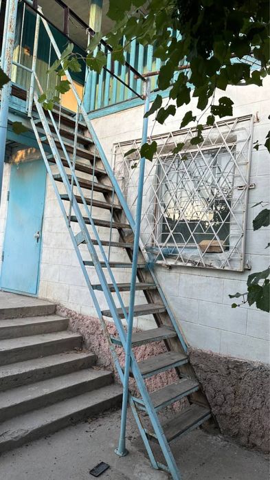 Dacha hovli sotiladi 8 sotih