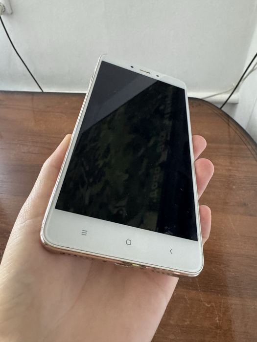 Продам нерабочие телефоны