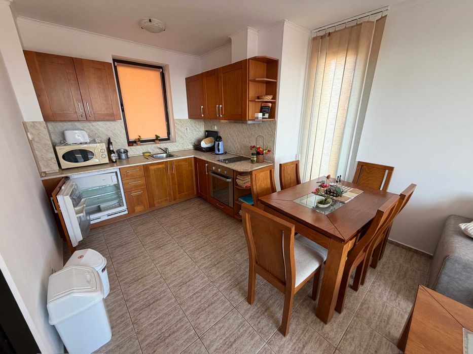 Обзаведен тристаен апартамент с гледка море в к-с „Bay View Villas“