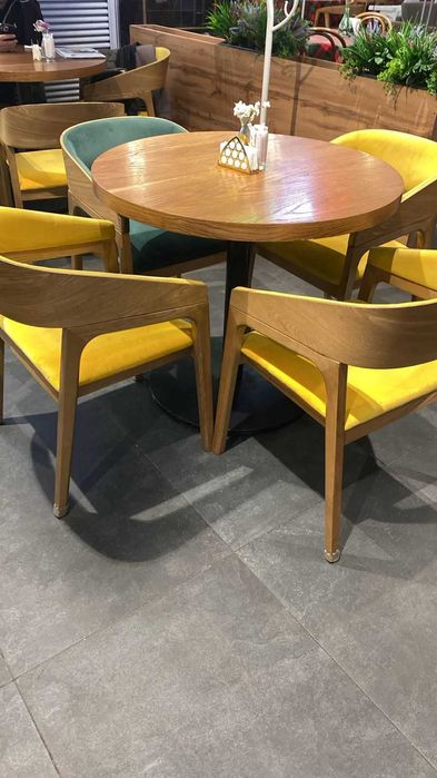 Обеденные столы со  стульями (велюр-кожа) мультиколор 90х90х75