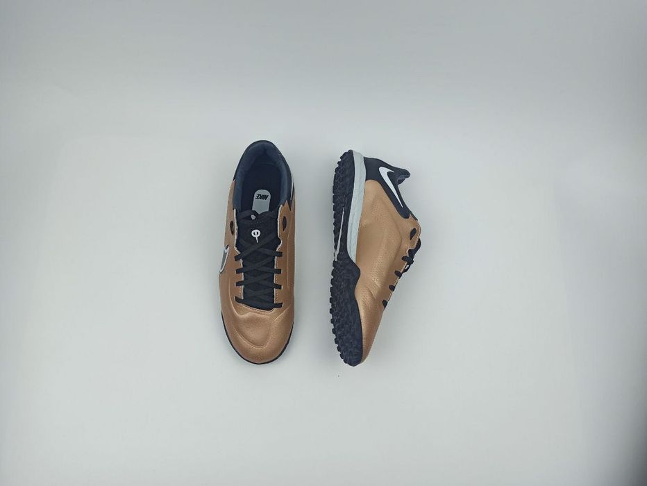 Сороконожки Nike Tiempo (Gold). Новый. 41 размер.