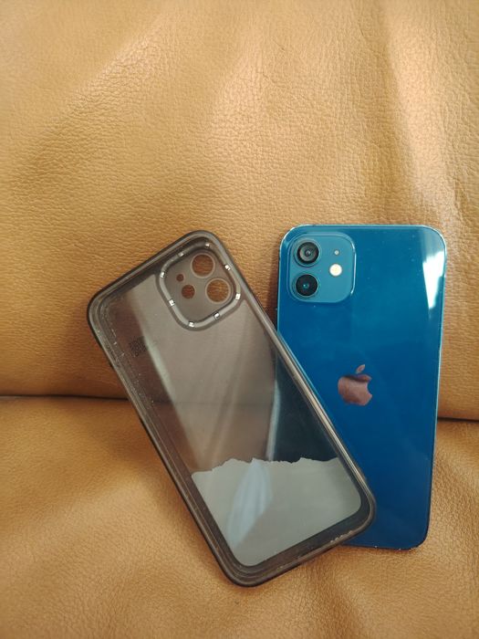 Айфон 12. 128 гигабайт