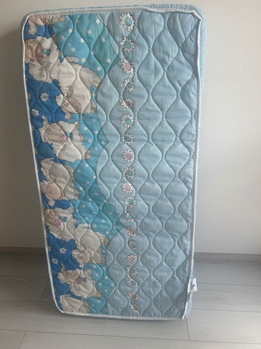 Детски матрак и обиколници