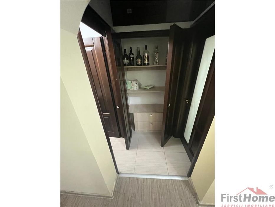 Spatiu birouri,cabinete,intrare stadala,zona Pompieri,76 mp utili