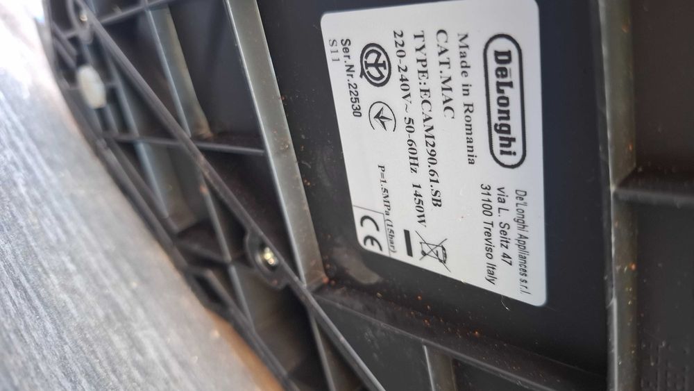 Espressor automat De'Longhi Magnifica Evo ECAM 290.61.SB, 1450W, 15 bari, Rasnita cu 13 setari, Negru/argintiu (nu are carafa pt. lapte)