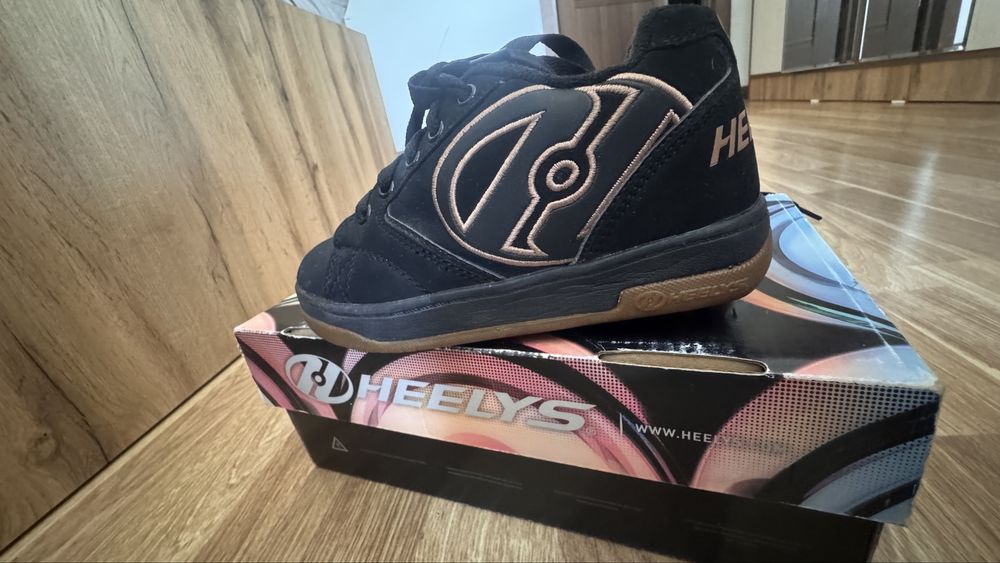 Детские кеды  ролики