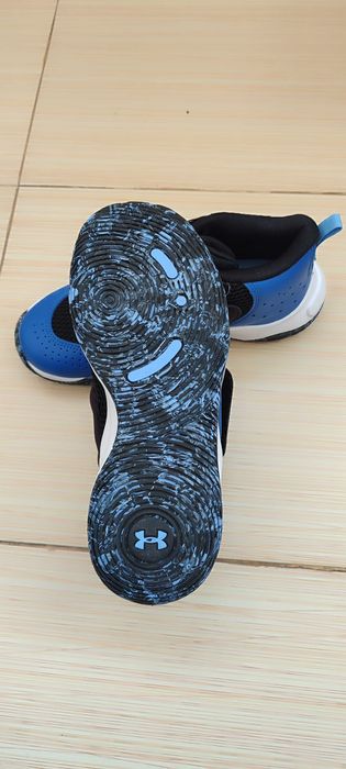 Маратонки Under Armour нови 36 номер