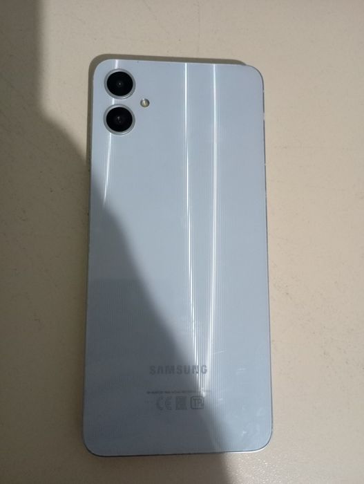 Продам телефон на запчасти