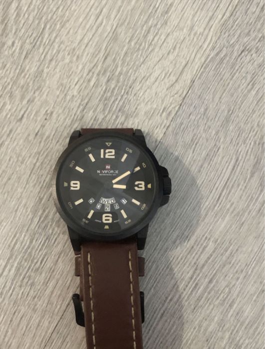 Наручные часы Naviforce