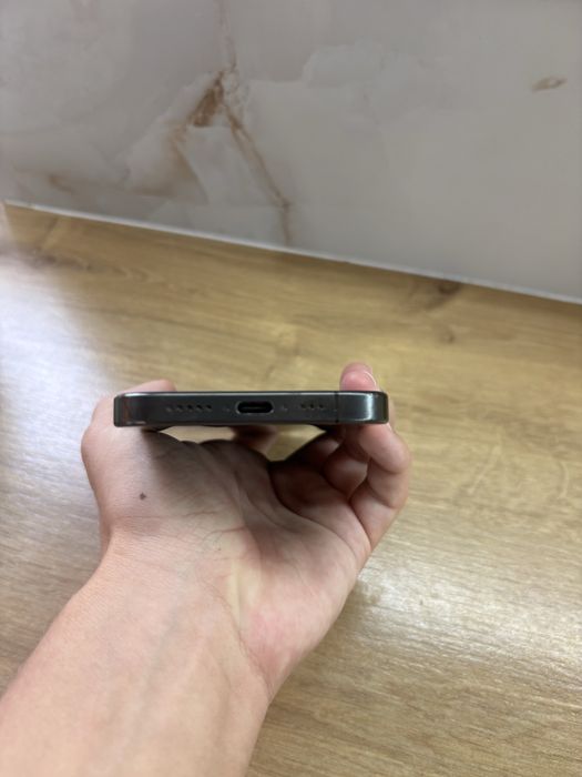 Iphone 15 pro Black Titanium 128GB
