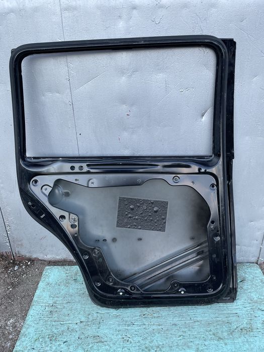 Задна лява врата за VW Touran Фолксваген Тауран 2011-2015г