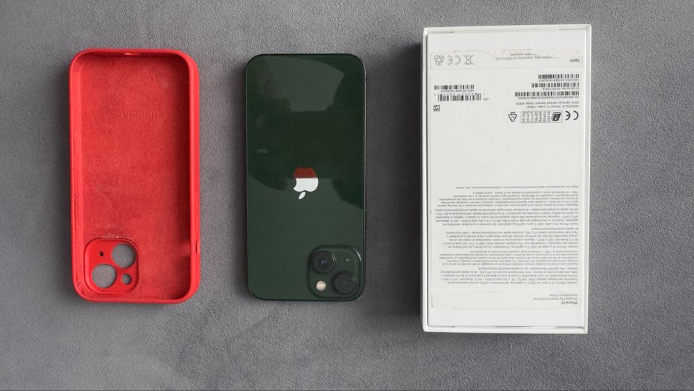 Продам Iphone 13