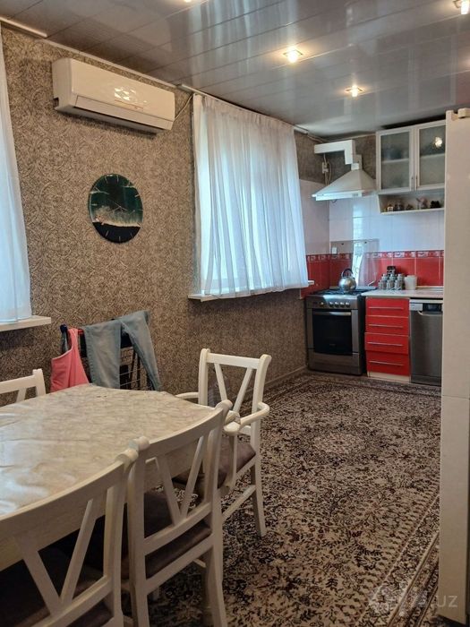 Продаёться 3 комнатная Банковский дом  98м2