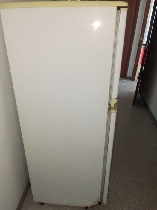 Холодильник продам