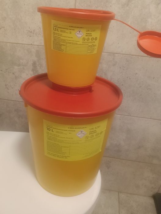 60 Recipiente noi 10 L + 50 Recipiente noi 1.5 L pentru colectare Deșeuri Medicale.