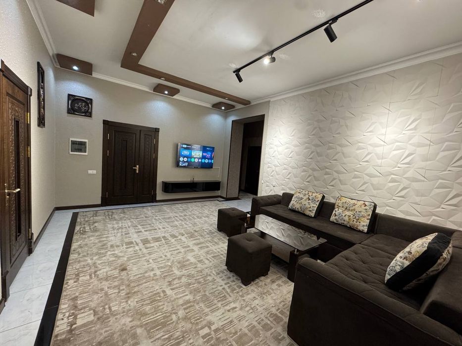 Dacha.Wayt.Hause.Oila.Ulfatlar uchun.Bez makler