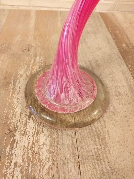 Ваза от Дърпано стъкло