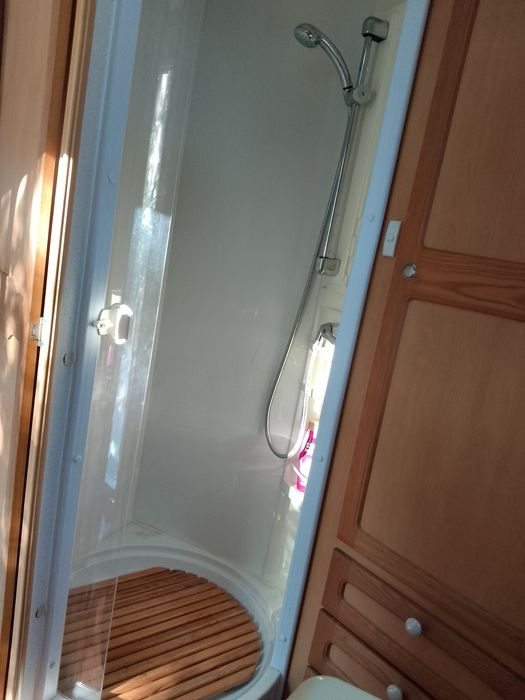 Продавам каравана Омега Компас