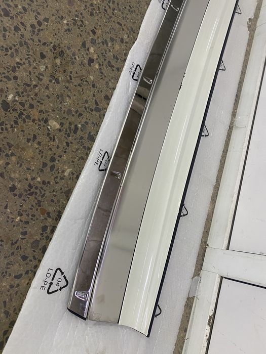 Накладка задний бампер Lexus Lx 570