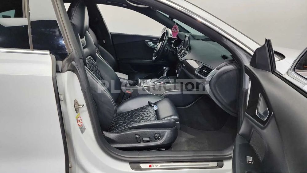 Audi S7 2015г. 450кс V8