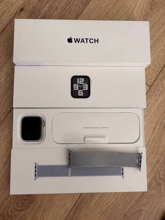 Apple Watch SE (GEN 2) 2024 года 44mm Silver