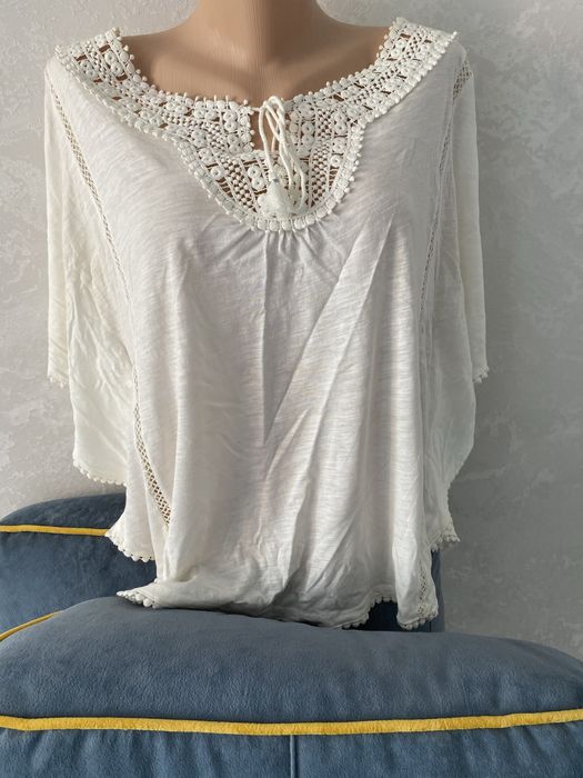 Продам платье костюмы