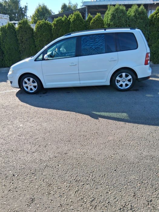Autoturism vw touran