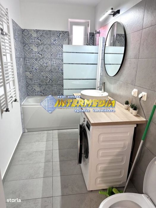 Apartament cu 3 camere Bloc NOU CENTRU Scara Interioara Mobilat Utilat