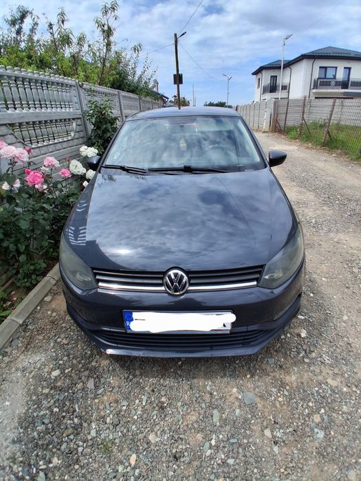 VOLKSWAGEN Polo