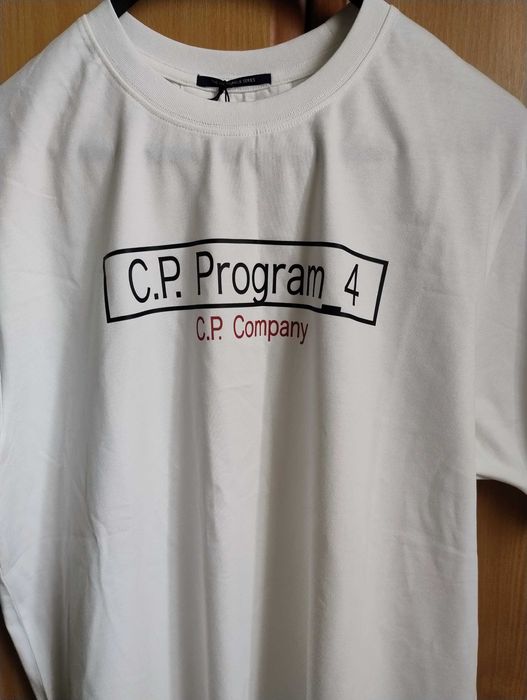 Vând tricou Cp Company nou