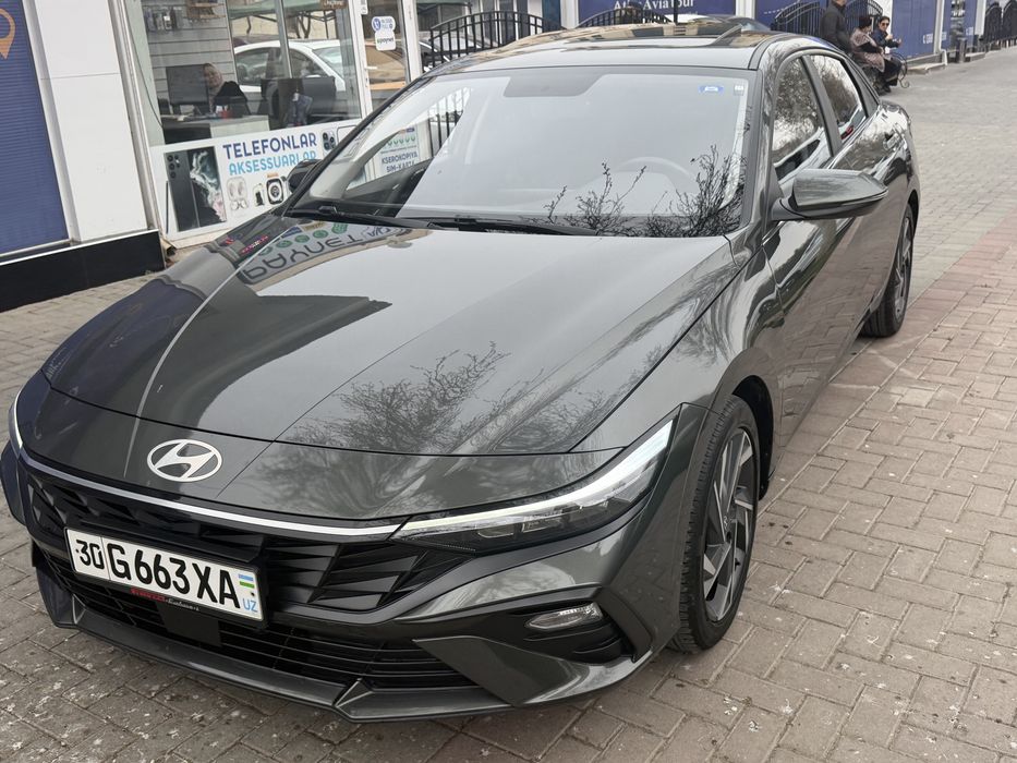 Hyundai Elantra 2023 kraskasi tozza yangi moshina