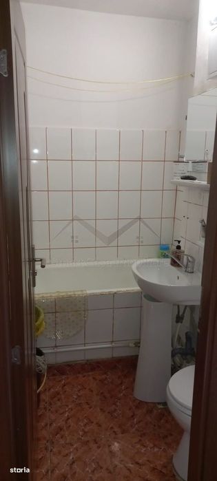 Apartament 2 camere semidecomandat Gara