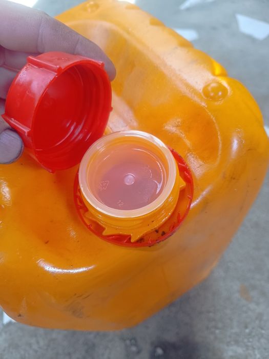 Канистры.          .