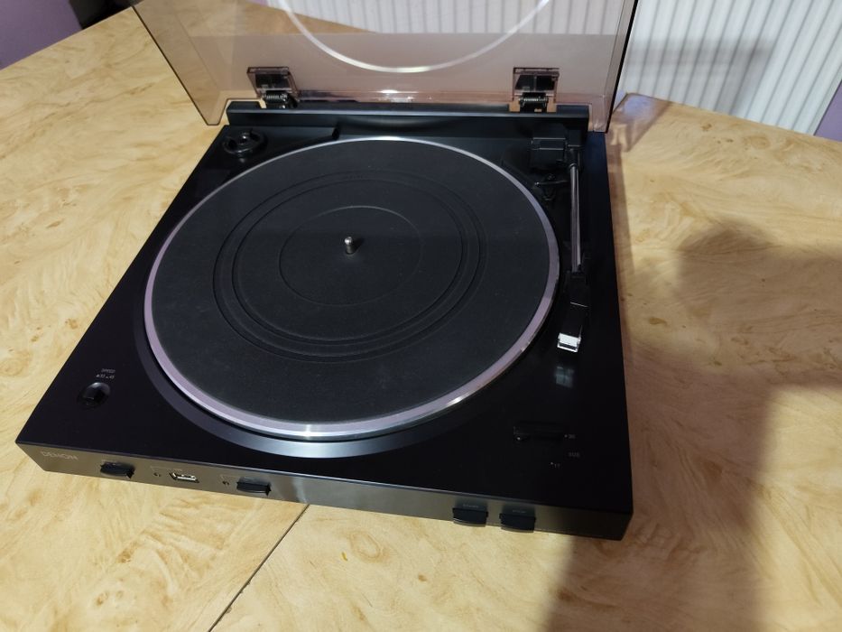 Pick-up Denon DP-200USB full automat