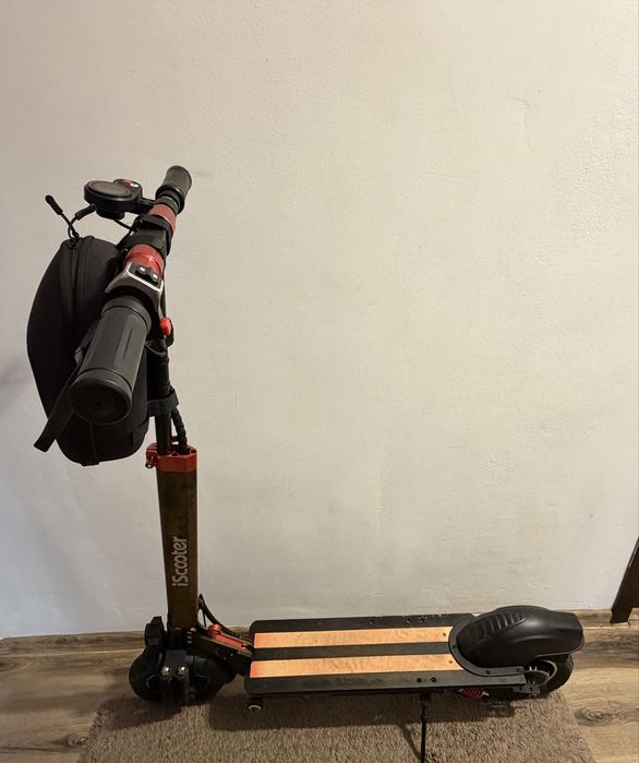 Vand sau schimb  Trotineta electrica IScooter IX 5