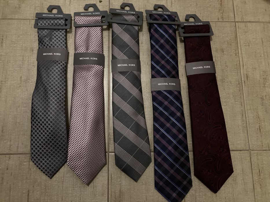 Cravata marca Michael Kors