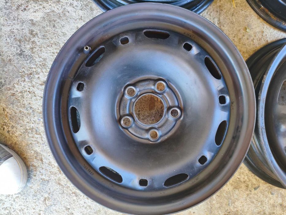 Оригинални VW стоманени джанти 14" 5x100 ET35 + тасове Sparco