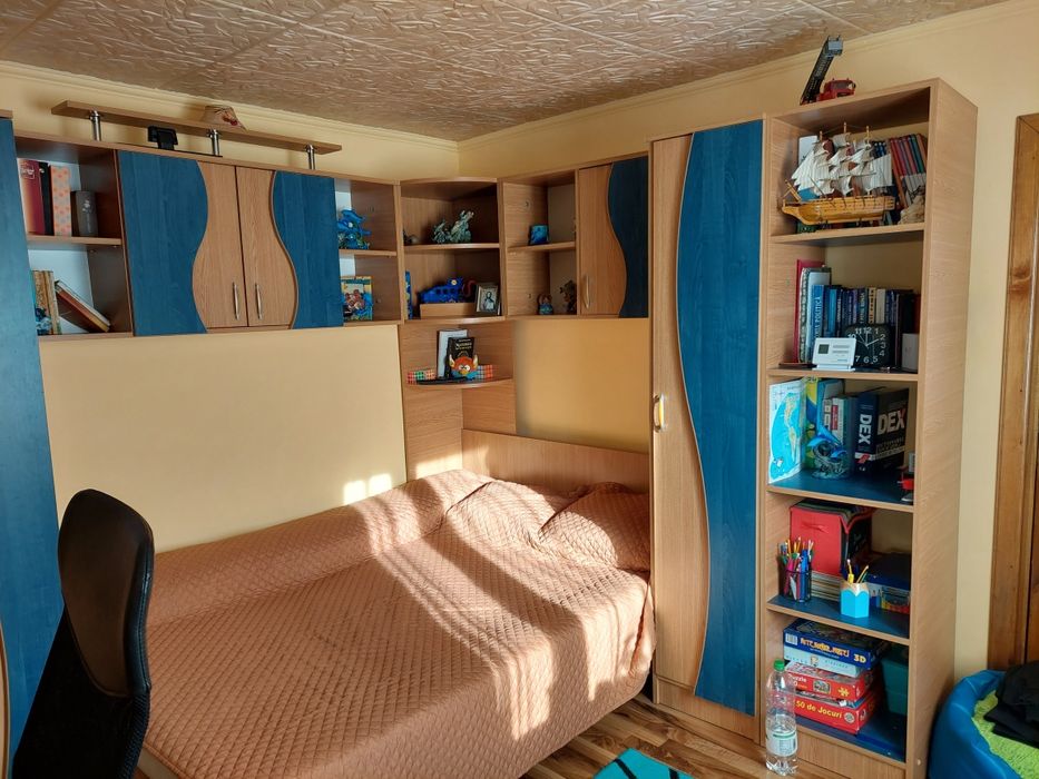 Dormitor modern din pal.